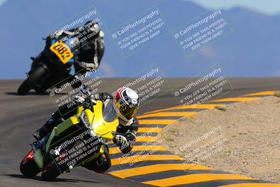 media/Oct-09-2022-SoCal Trackdays (Sun) [[95640aeeb6]]/Turn 12 (140pm)/